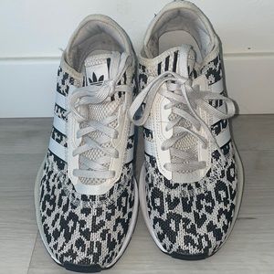 Adidas leopard tennis shoes